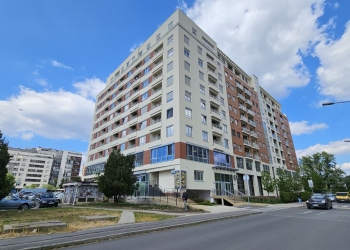 Zgrada blok 45 na Novom Beogradu u kojoj se nalazi Smart Fitness centar na 1. spratu